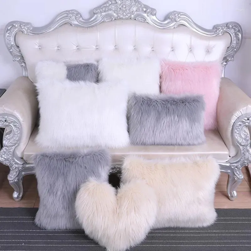 Kussen met pluche kernwol voor het leunen op sets huishoudens ins Voorbeeld Room Sofa bed kussens