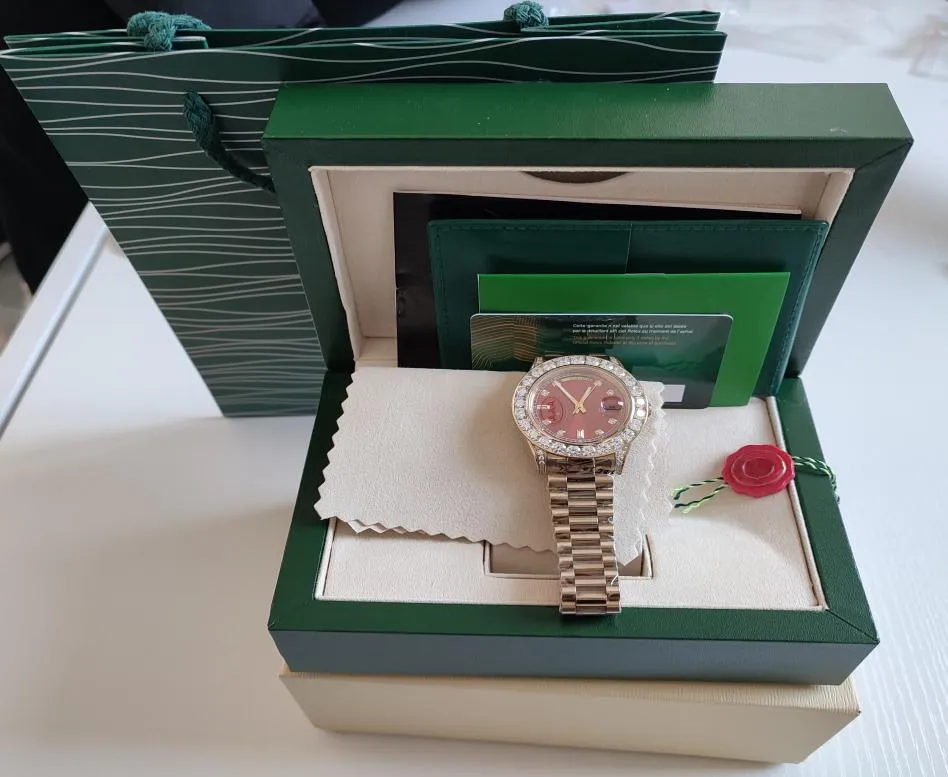 Avec Box Man Watch 36 mm 18k Jaune Gold plus grand diamant diamant Célequin 118348 Watch Automatic Fashion Mens Watch Wristwatch Boxpaper3111792