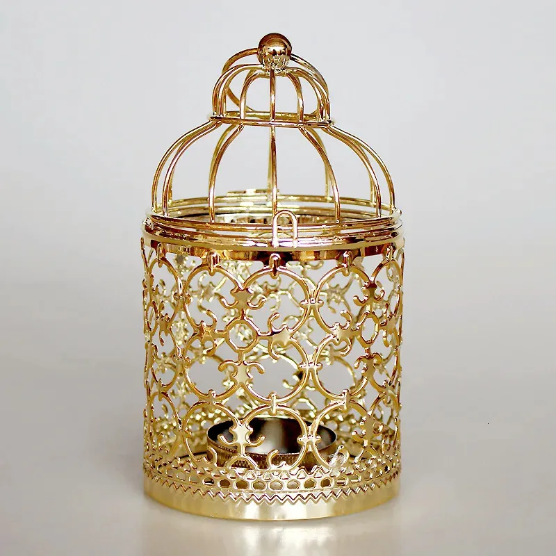 Cancellai di candele in metallo gollo europeo Golden Hollower Centrotavola di nozze decorative Iron Candlestick Decorazioni Lantern Artigianato 240429