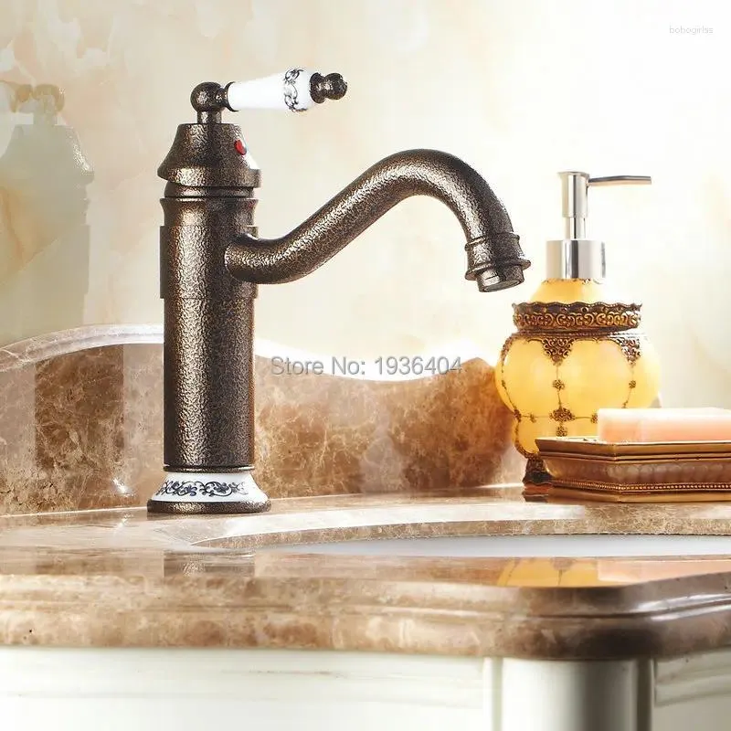 Bathroom Sink Faucets Single Handle Classic European Style Basin Faucet Antique Bacia Torneira And Cold Swivel Bath Mixer Taps RB1043