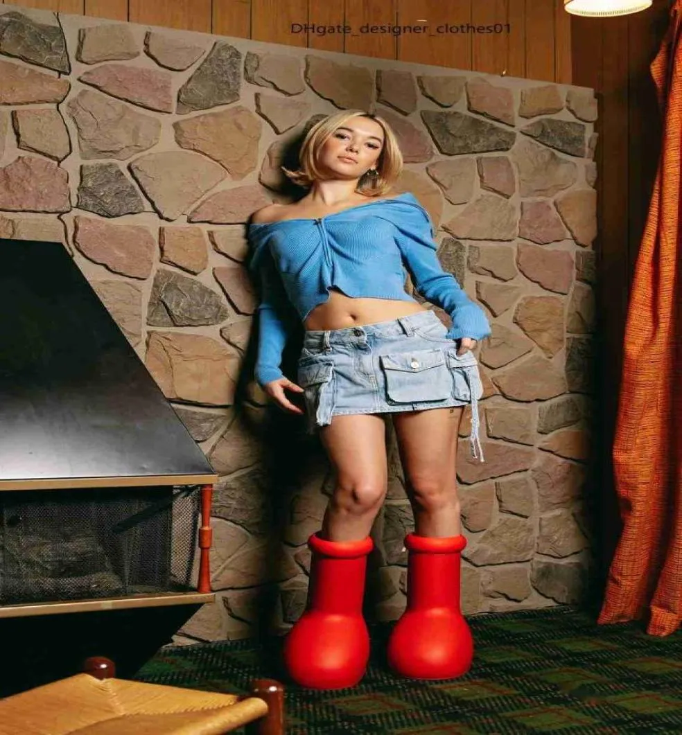 2023 Мужчины Женщины Дождь Сапоги дизайнеры Большой красный ботинок толстые дно без скольжения резиновая платформа Bootie Fashion Astro Boy Size 35-44 YN1240676