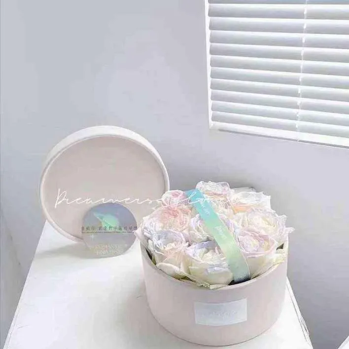 Caixa de presente de flor de papelão dura redonda com tampa Florist Rose Flower Packaging Decor de casamento Bolsas de presentes da caixa de namorados embrulhando T220770877771
