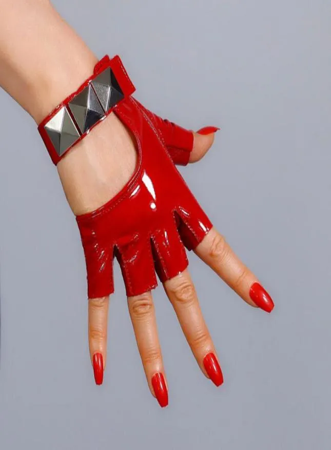 100 echte Patentleder -Leder -Fingerless -Kurzhandschuhe rote Silberstollen halbe Fingerfrauen Halbgashandschuhe WZP33 20101988468714237737