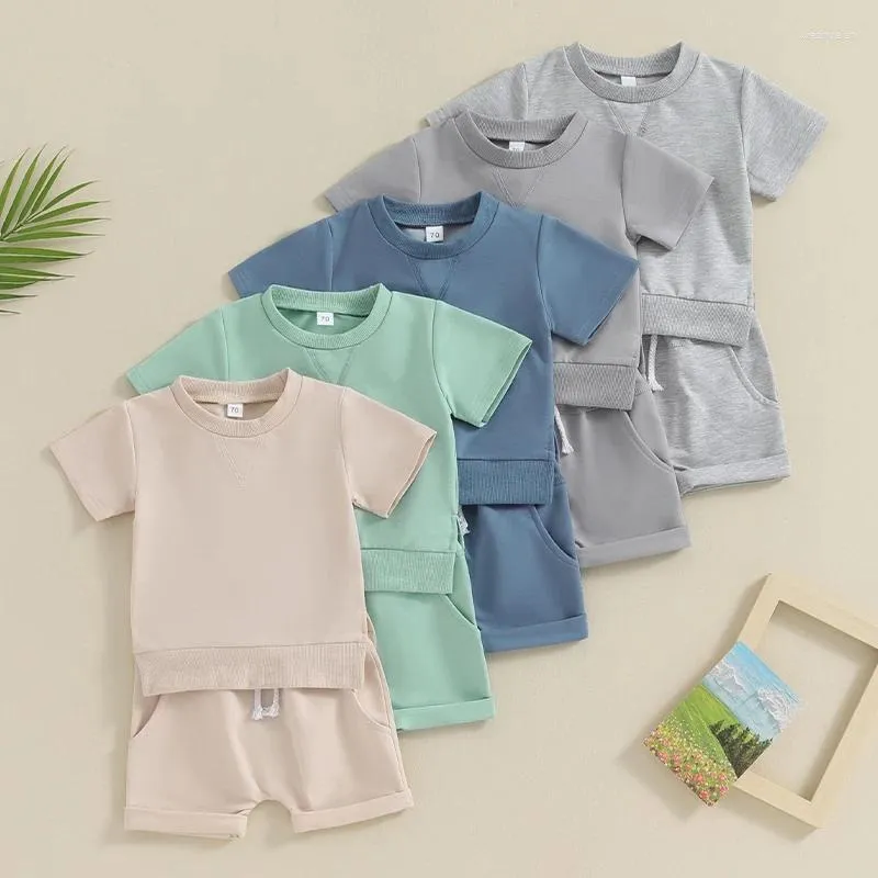 Ensembles de vêtements 0 à 36 mois unisexes bébé Été ensemble à manches courtes côté fente couleurs solides haut de couleurs pliées shorts en tout-petits lâches garçons et filles