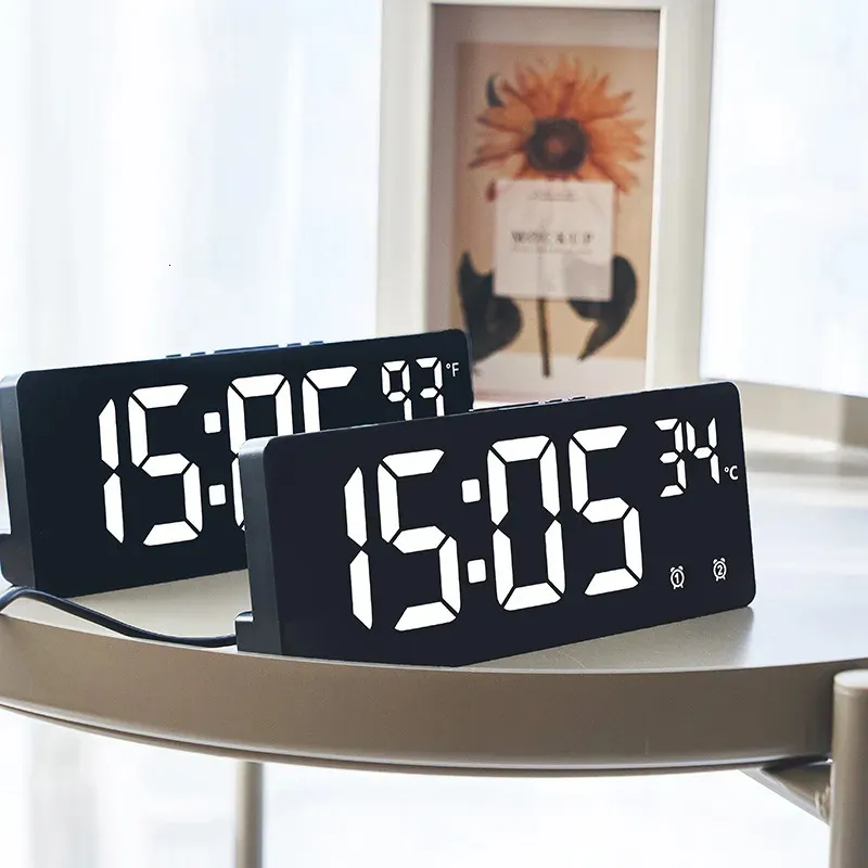 Controle de voz Digital Clock Temperature Temperature Dual Alarm Snooze Desktop Table Clock Night Modo 12/24H LED Relógio Relógio Relógio 240512