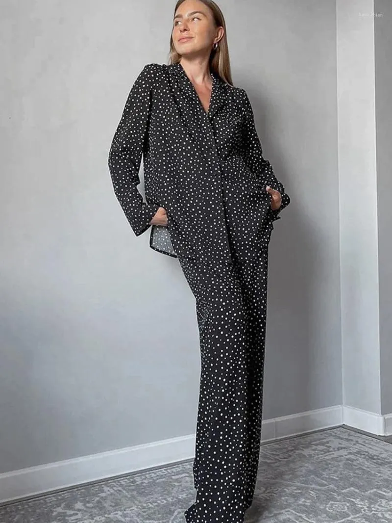 家庭用服Marthaqiqi Polka Dots Ladies Sleepwearセット長袖ナイトガウンターンダウンカラーナイトウェアパンツファッション女性スーツ