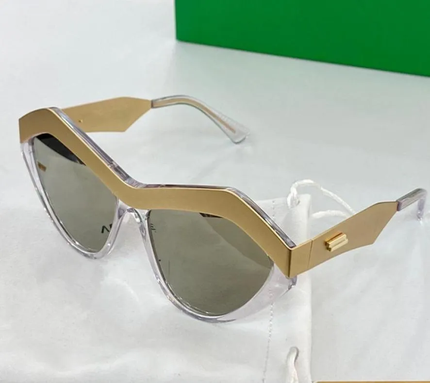 1055S New Women Women Sunglasses Sunglasses Diamond Sunglasses Sunglasses Lente AntiUv Lente revestida Lente Full Frame Conculated Diamond Cat Eye Fram7408062