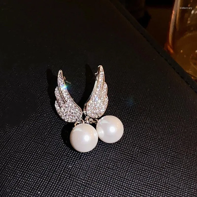 Orecchini penzolanti Trending Crystal Angel Drop Drop Design Oreno coreano per Woman Party Gioielli all'ingrosso 2024