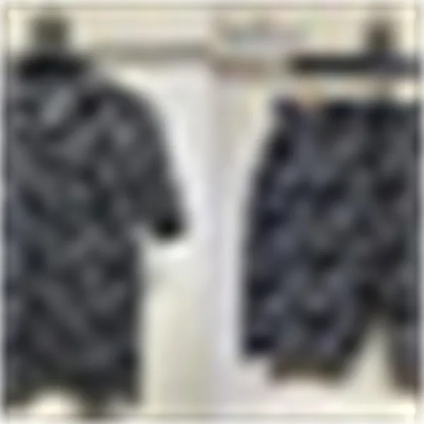 Top Nouveau tissu Couple de tissu Sun-Protective Vêtements Ensemble en deux pièces Design printemps New Men's Suncreen Version haut de gamme COMTENDRE Fabric Custom Fabric Breatchable