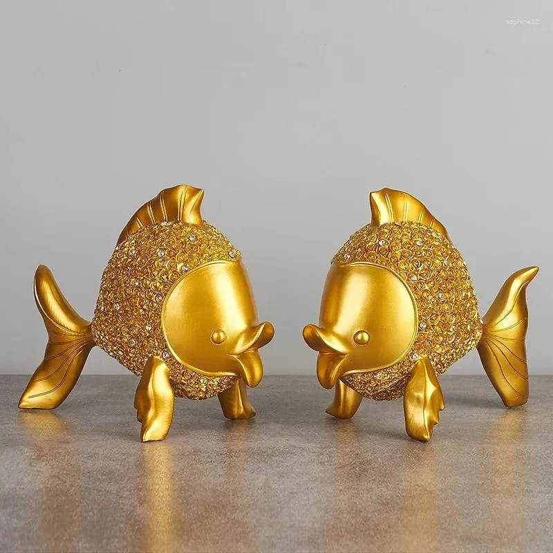 Figuras decorativas Europeias Modern Goldfish a par de casa Cabinete de vinho Decoração de TV Decoração criativa Decoração Lucky Pequenos Ornamentos