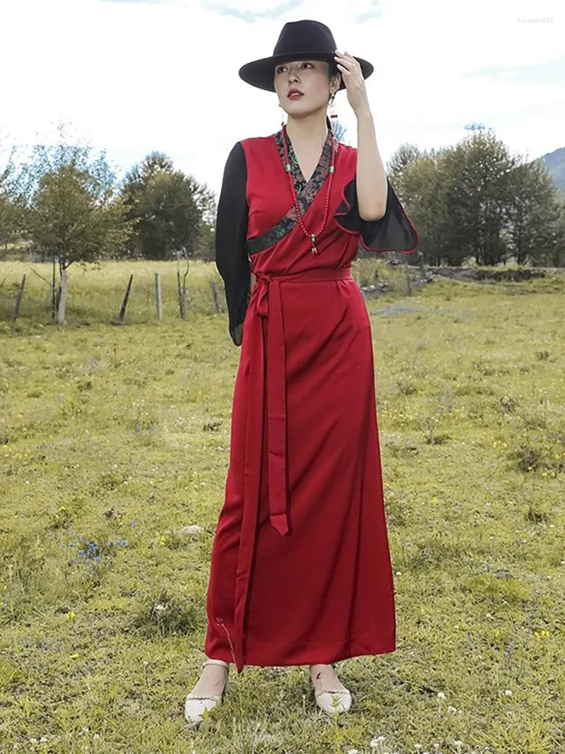 Etnische kleding draperen - lente/zomer damesrode rok satijnen jurk Chinese gewaad