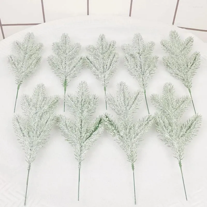 Fleurs décoratives décor de Noël 5pcs simulation de pins Pine avec poudre de neige en plastique 5 fourches accessoires de mariage fausse plante Greeny Home