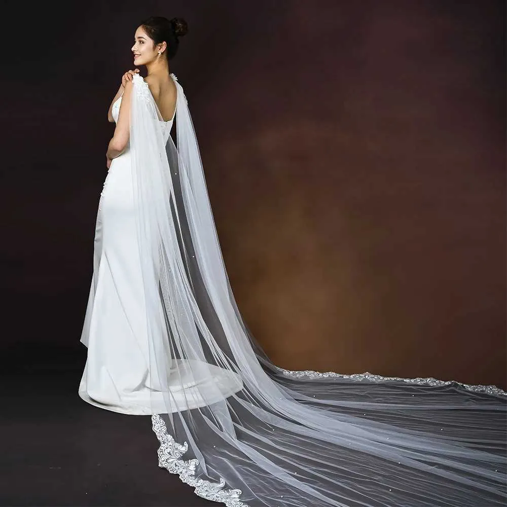 Velo a cappa da sposa per abito da sposa lungo a cattedrale_voghion.com
