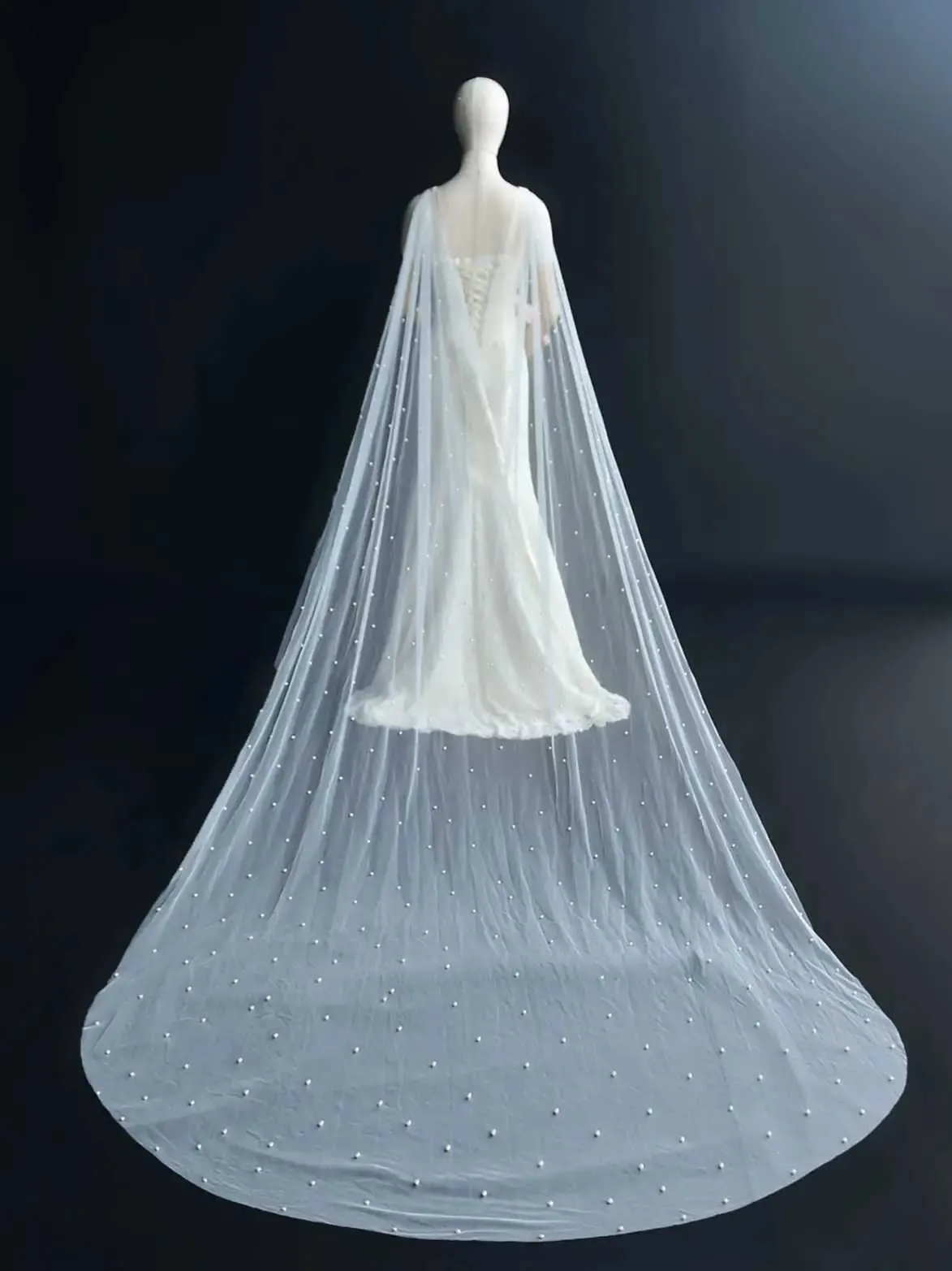 Bijoux de cheveux pour femmes VG41 Cape de mariée Voiles Perles Voile perlé Veste Femme Épaule dénudée Boléro Châle Accessoires de mariage_voghion.com