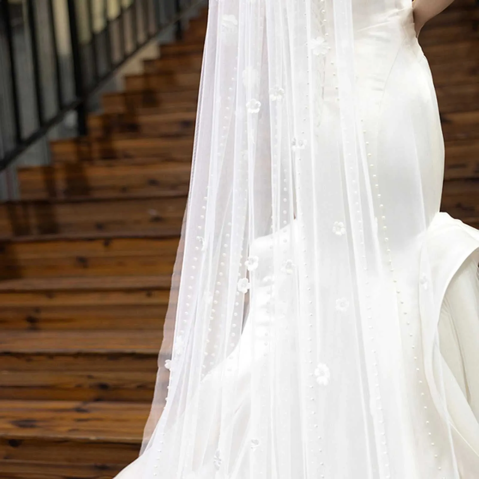 Hair Jewelry V193 Pearls Beaded Wedding Veil 3D Flowers Long Cathedral Soft Bridal Illusion with Comb Elegant Bride_voghion.com