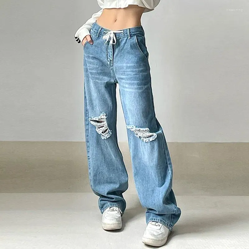 Jeans pour femmes épice fille brisée 2024 bleu usé des pantalons mendiants dessinés drapant lacet droit vers le haut
