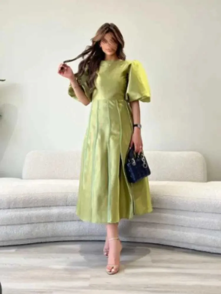 Runway Dresses Fluffy Sleeves Short Formal Prom Dress O-Neck Pleated Modern Style Satin Evening Dress Customized Dress 2024