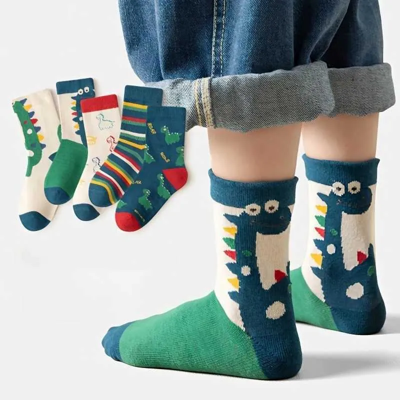 Skarpetki dla dzieci 5 par/partia dziewcząt dziecięcych skarpet bawełniane słodkie na świeżym powietrzu Travel Sports Socks Animal Dinozaury Kaosu Sports Akcesoria D240513