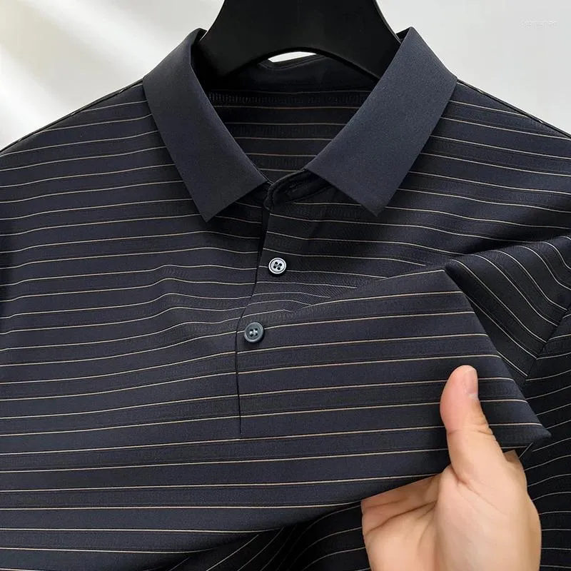 Heren Polos 2024 High-End Brand Men Ice Silk Polo Shirt Summer Fashion Rapel Striped Short Sleeve T-Shirt Business Casual Clothing