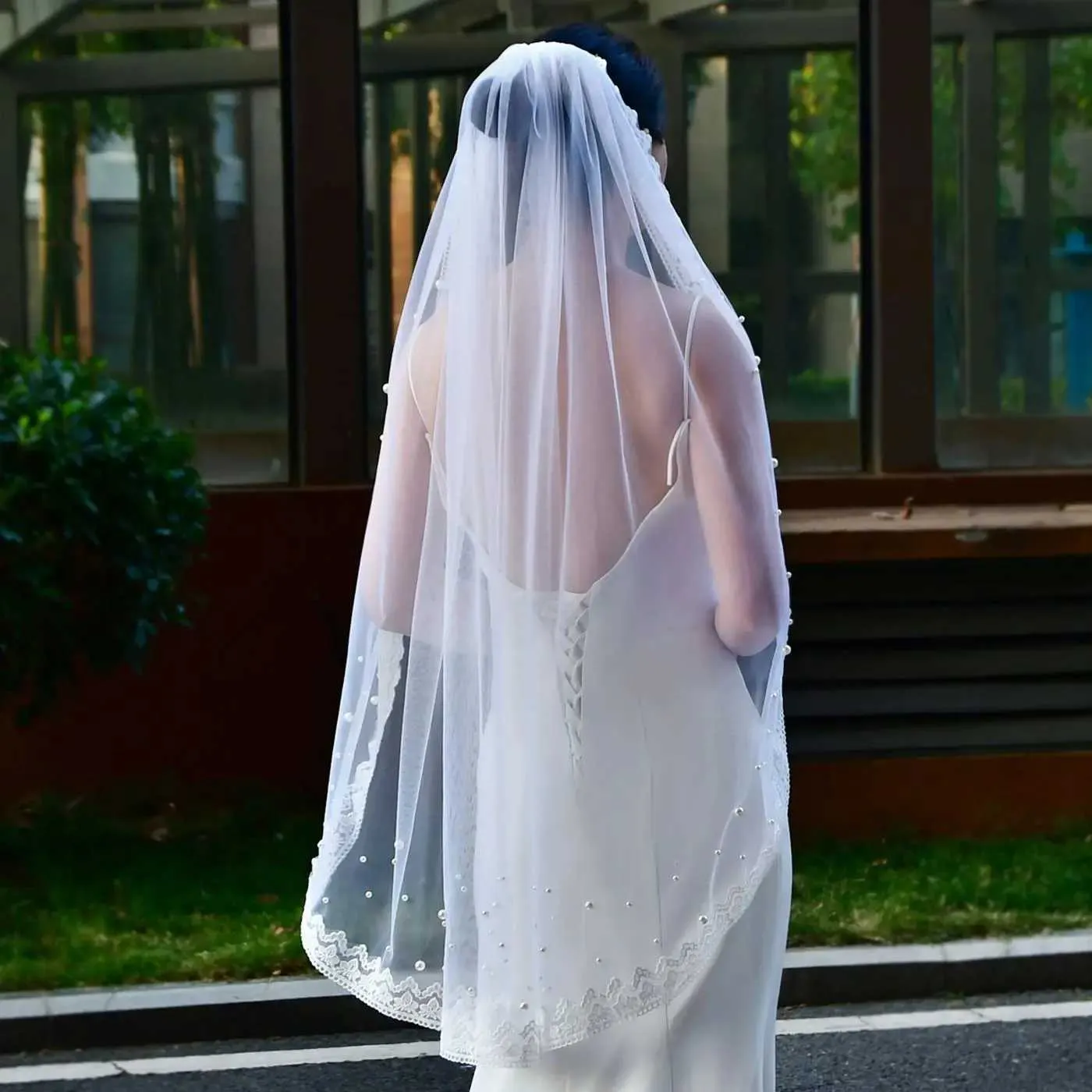 Smykker V168 Kort Slør Perle Perlebesat Brudeslør 1 Lag Fingerspids Blondekant Mantilla Blødt Bryllupshårpynt til_voghion.com