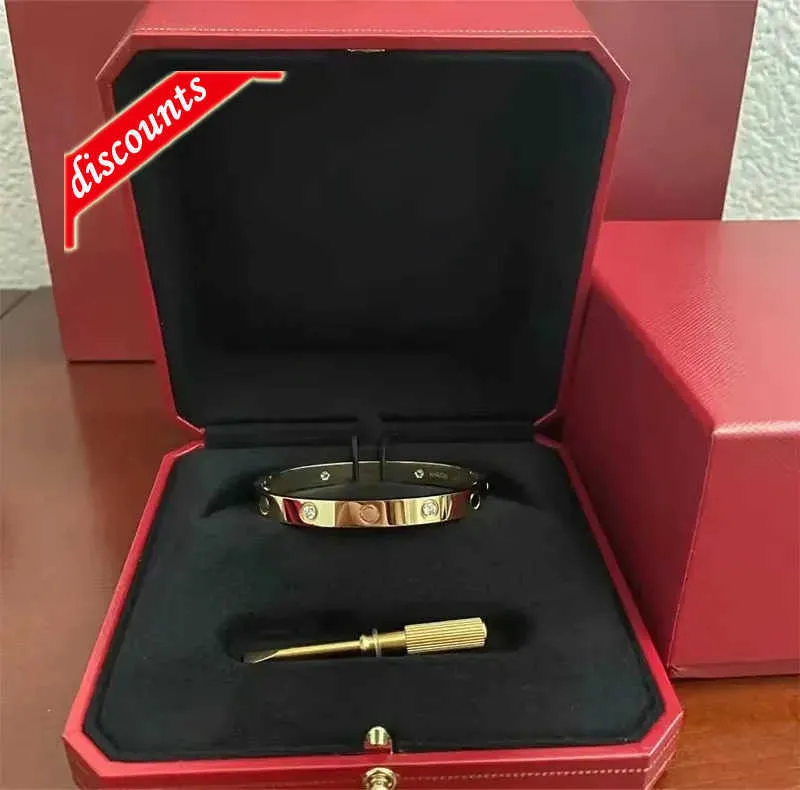 Designer Armband Titanium Steel Classic Fashion Mens and Womens 18K Gold Jewelry Valentines Day Gift Rose Fujv