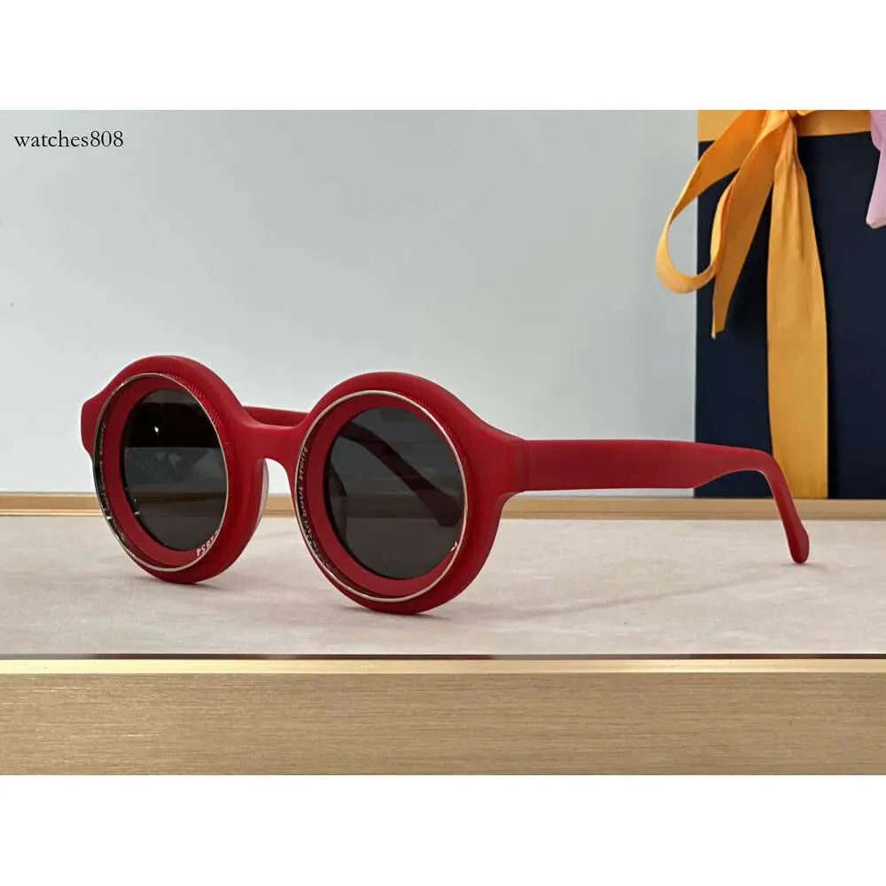 Sonnenbrille für Frauen Männer Sommer 2501 Designer Anti-Ultraviolett Retro Plate Fashion Acetat runder Rahmen Catwalk Cyberpunk-Stil UV400-Schutzbrille zufällige Box