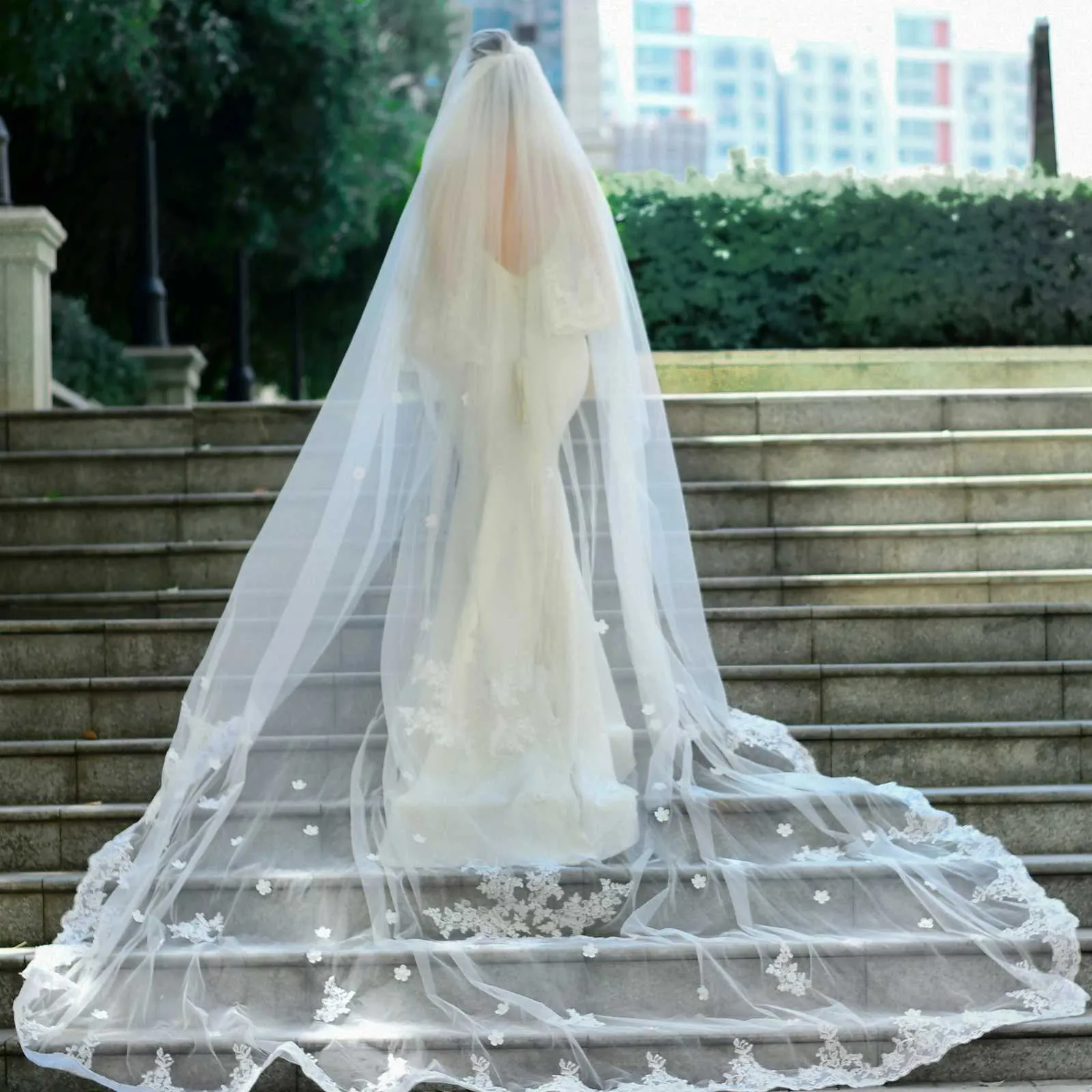 Gioielli per capelli Velo da cattedrale a 2 livelli Applicazioni in pizzo Veli da sposa con fard Morbido mantiglia Tulle Accessori da sposa per_voghion.com