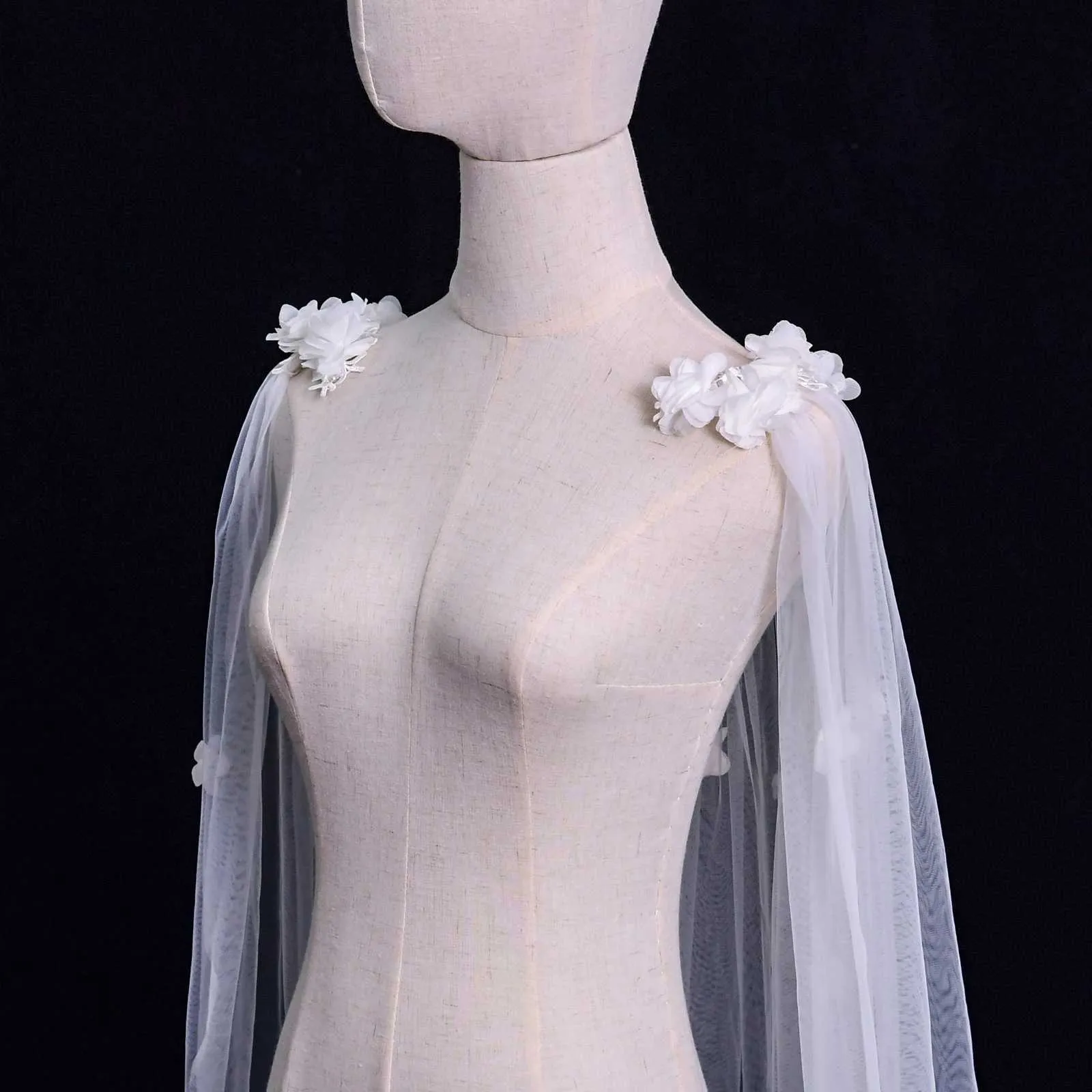 Brautschleier Cape Mit 3d Blumen Und Schulterfreiem Bolero_voghion.com
