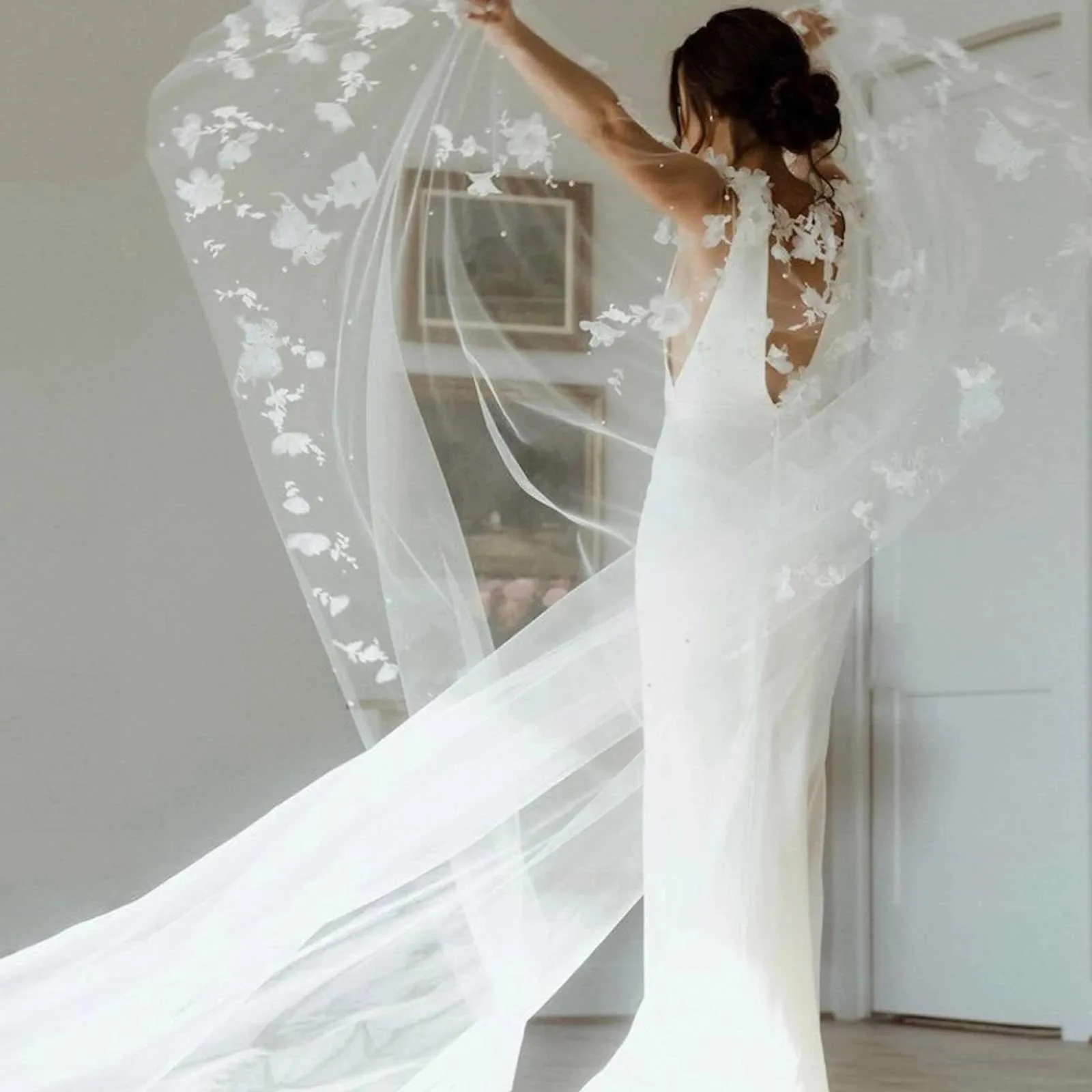 Brudslöja cape med 3d blommor bröllopshåraccessoarer för brud_voghion.com