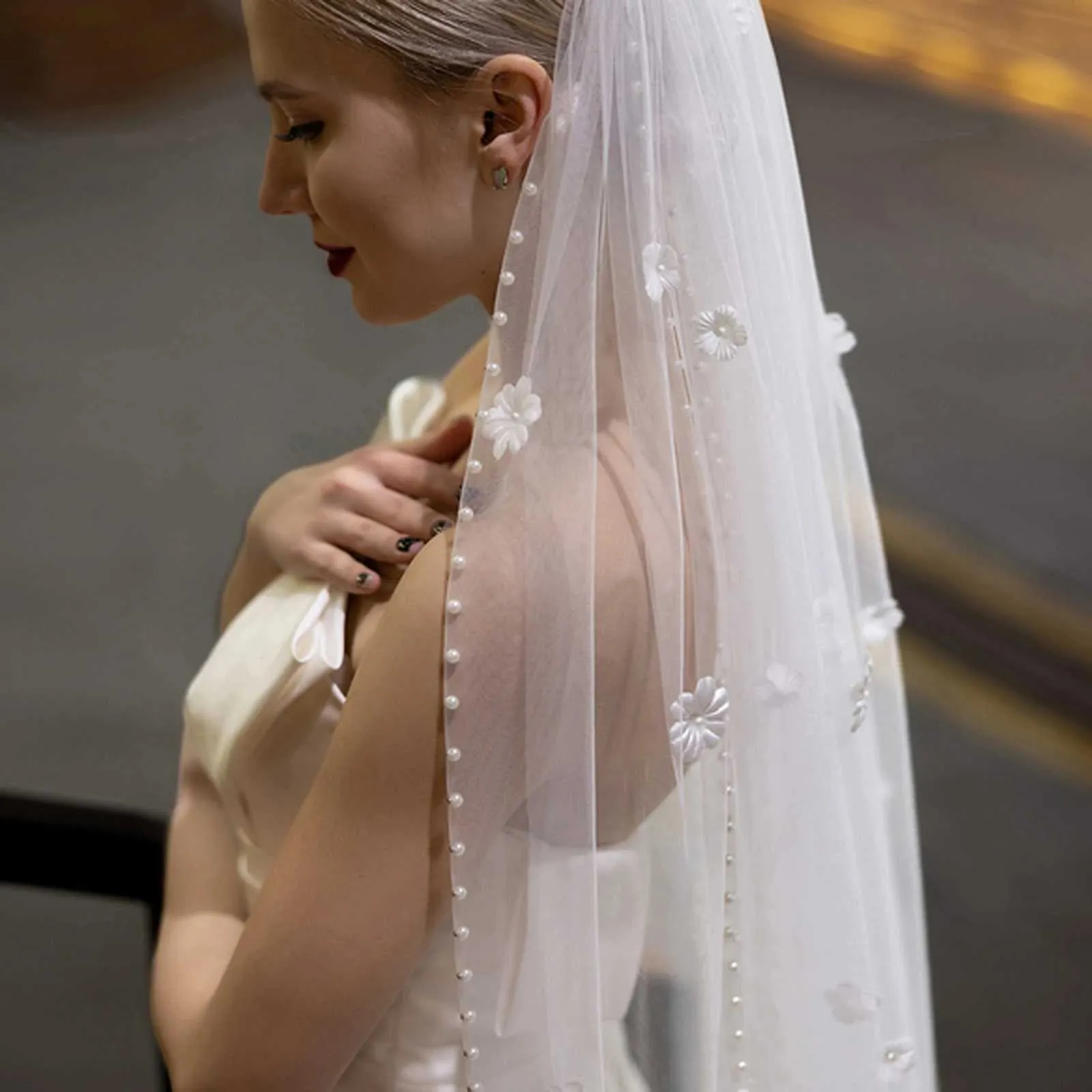 Hair Jewelry V193 Pearls Beaded Wedding Veil 3D Flowers Long Cathedral Soft Bridal Illusion with Comb Elegant Bride_voghion.com