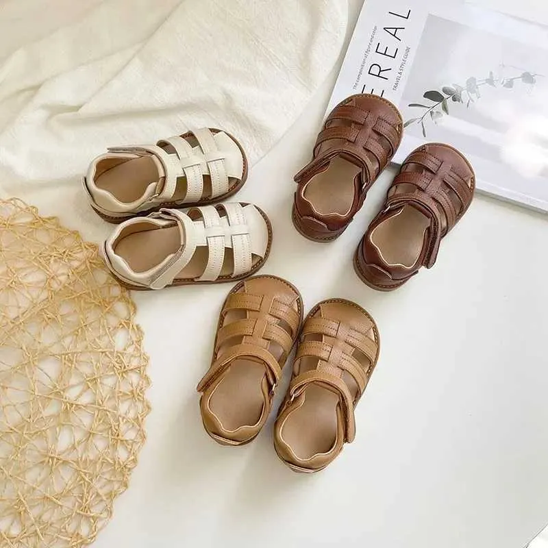 Sandalen Unishuni süße leichte geschlossene Töder -Knöchel -Schultergurt Sandalen für Kleinkinder und Mädchen weicher Slip -Sandalen für Kinder mit Haken und Loop Fas