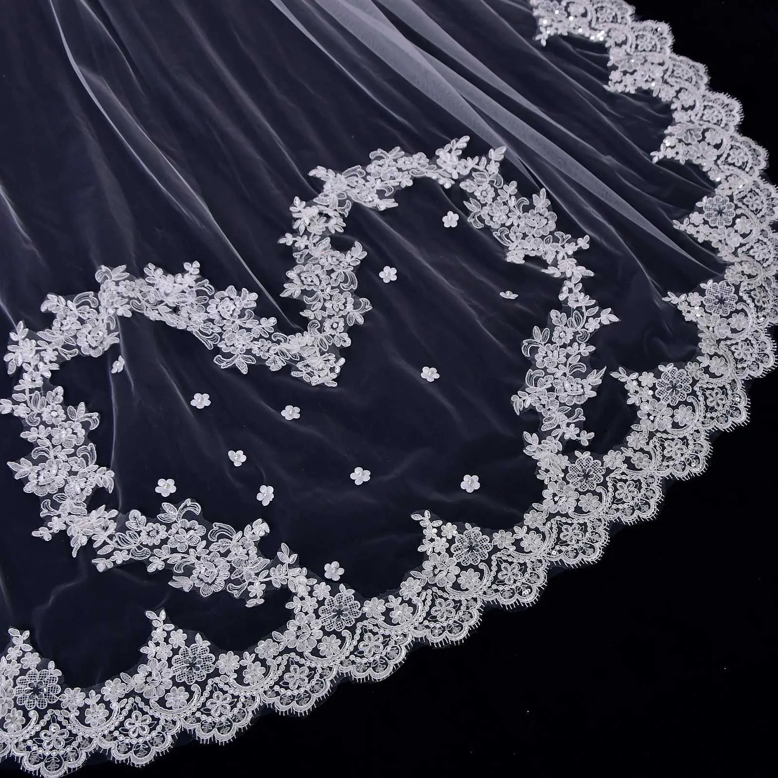 Hair Jewelry V163 Love Shape Veil Long Bridal Veils Cathedral 1 Tier Lace Appliques Edge Mantilla Wide Wedding_voghion.com