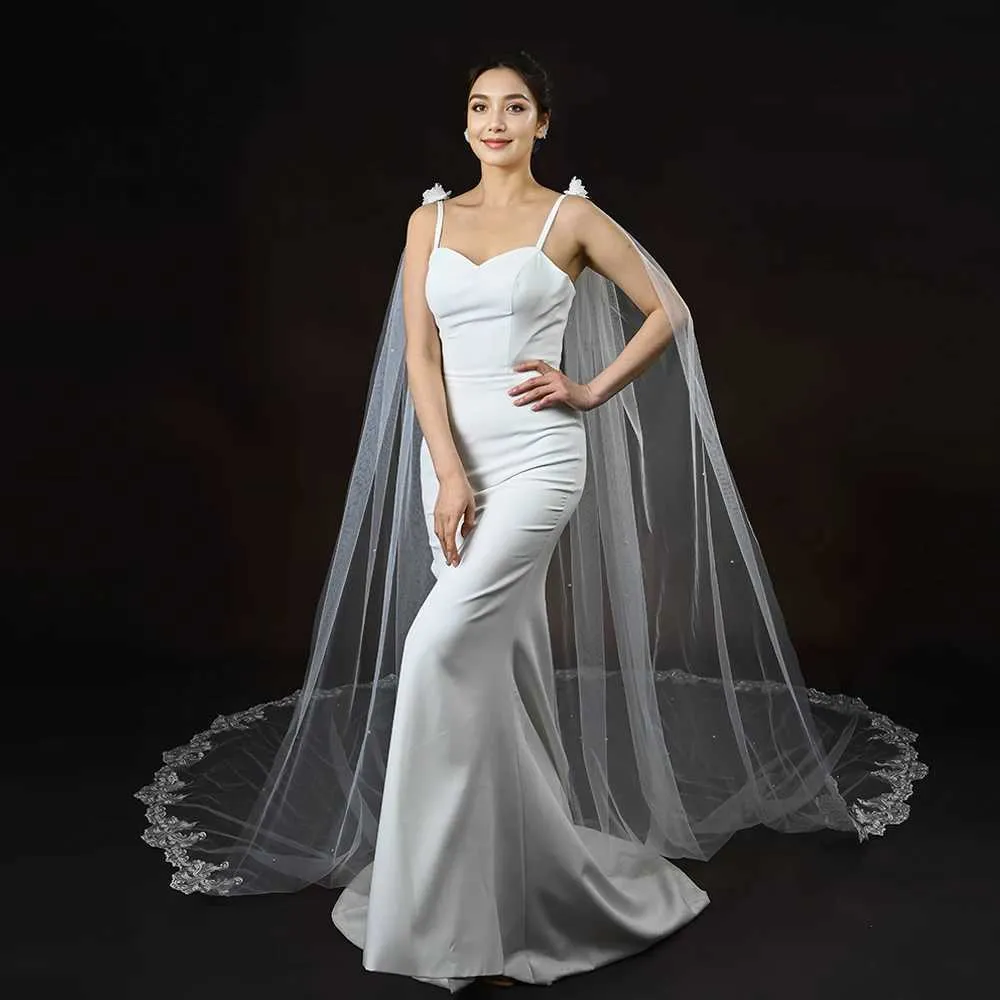 Velo a cappa da sposa per abito da sposa lungo a cattedrale_voghion.com