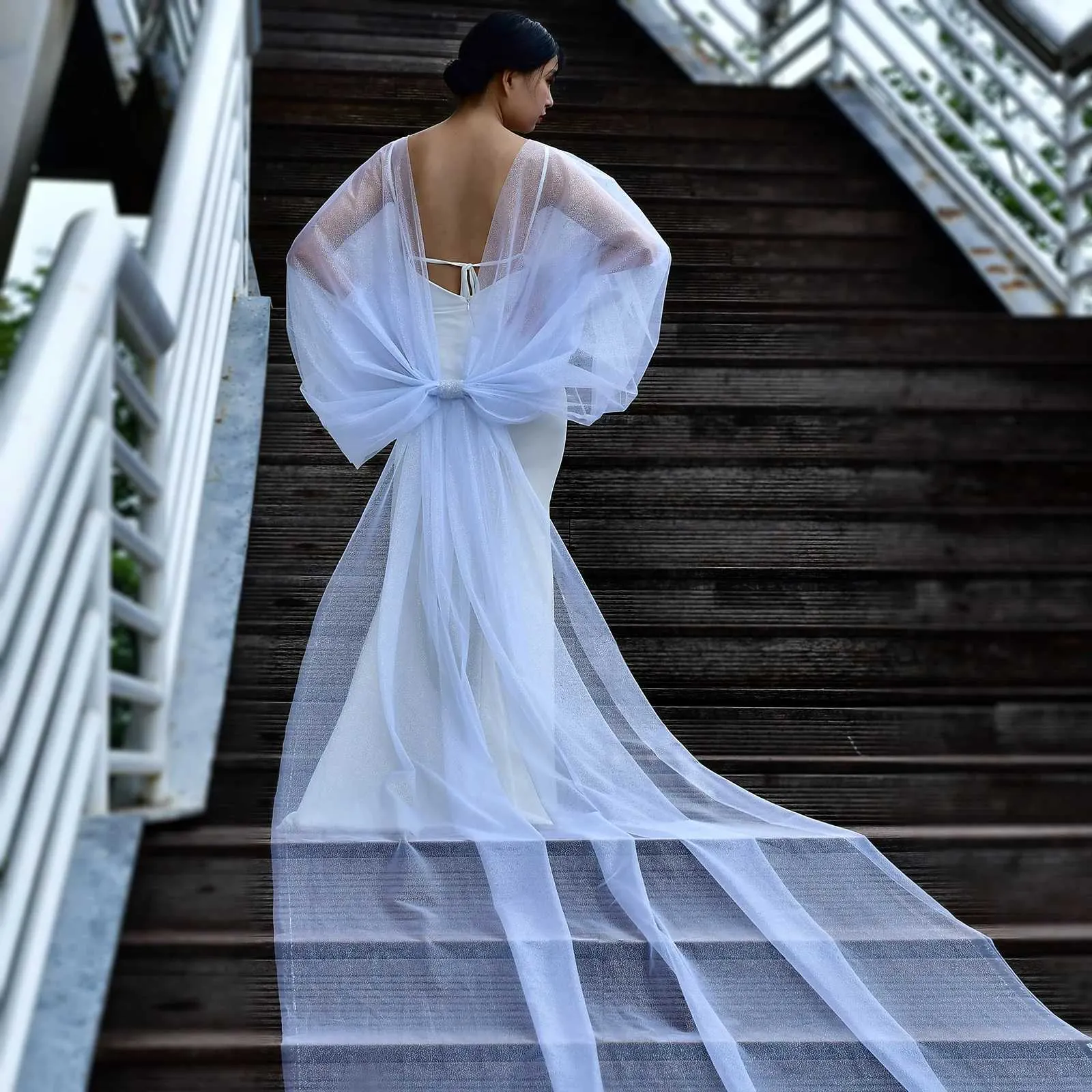 Hair Jewelry Womens Cape MZB04 Sparking Capes Veil Bridal Shawls Accessories Bride Bolero Sier Jacket Removable Strap_voghion.com