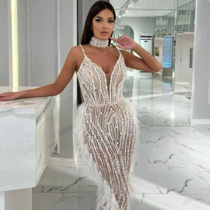 Luxurious White Sequin Mermaid Feather Evening Dress With Pearl Feather