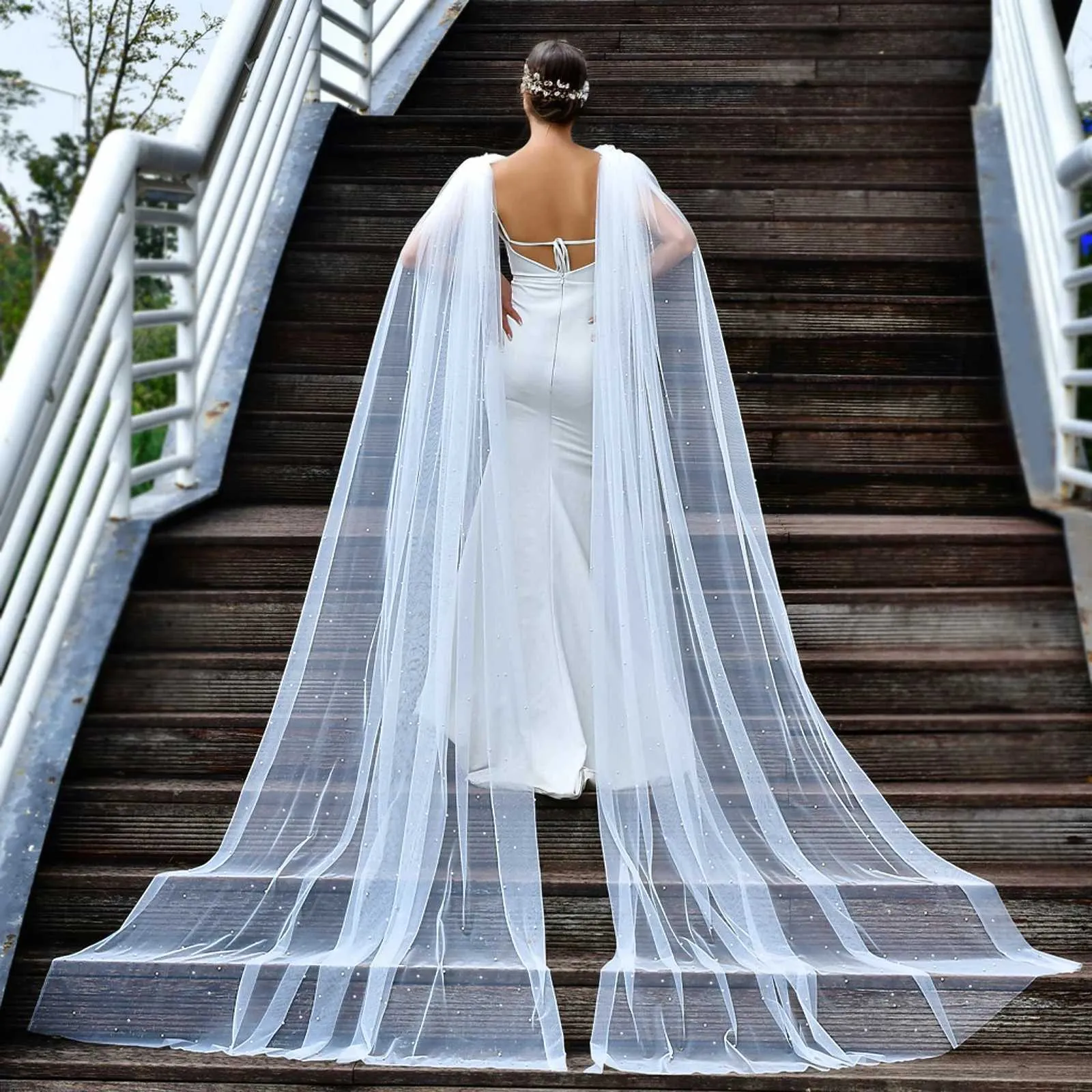 Haarsieraden MZB22 Elegante bruidssluier met vleugels Sexy haltercape Parels Bruiloftsmantel Bolero Plus Size Damesfeest_voghion.com