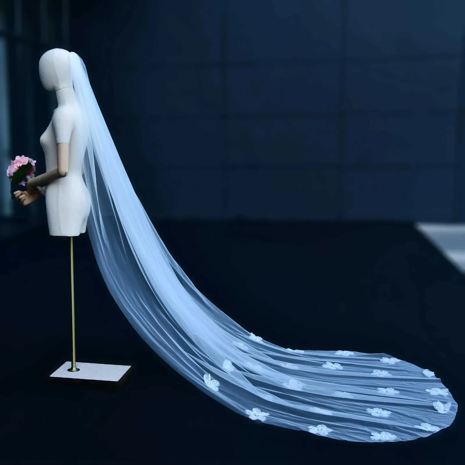 Hair Jewelry V202 Long Bridal Veils for a Fairy Tale Look Romantic Cathedral Length Veil with 3D Flower Beads Wedding_voghion.com