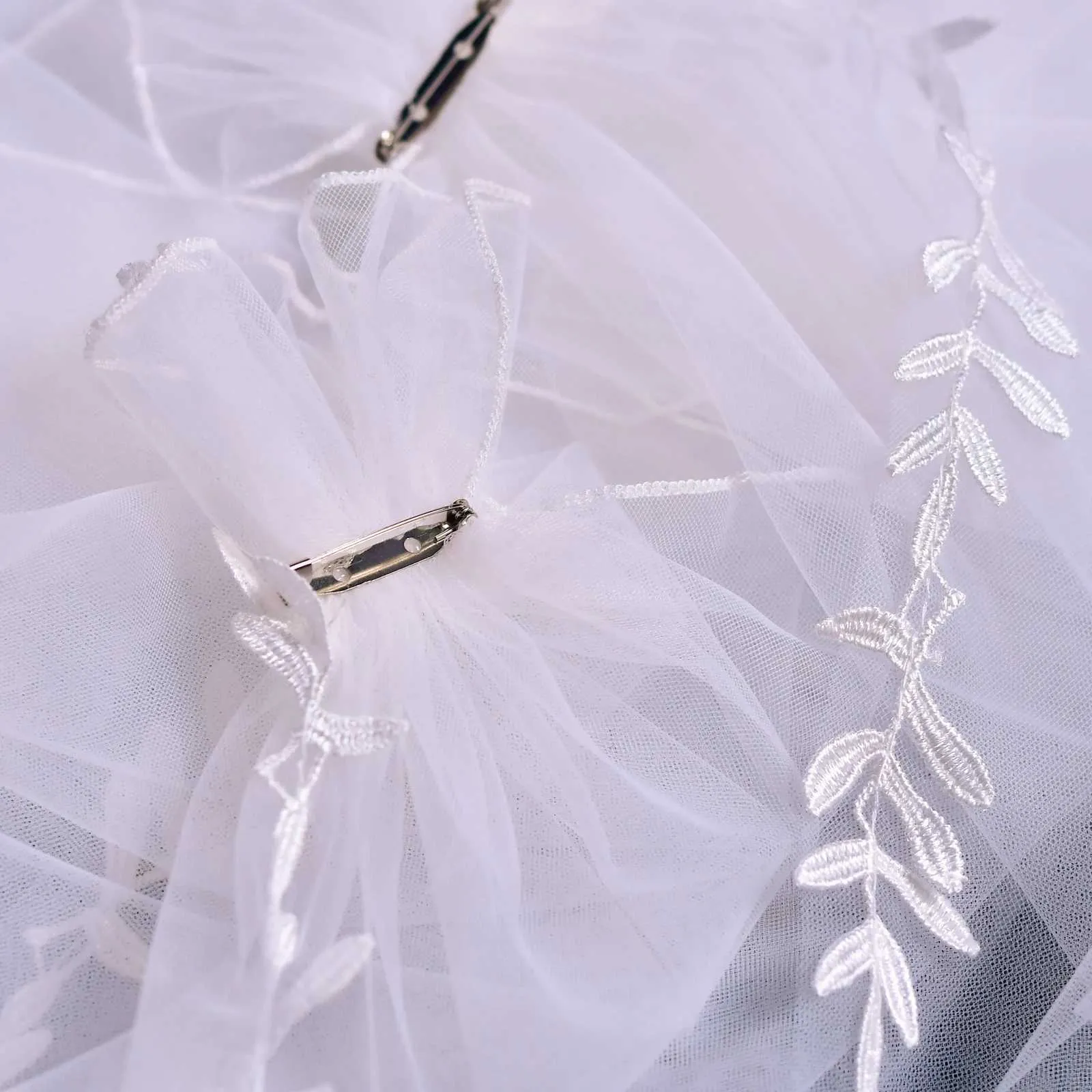Haarschmuck für Damen MZB26, durchsichtiger Kathedralenumhang, Schleier, florale Spitze, Brautumhang, eleganter Hochzeitsschal mit Blättern, langer Umhang_voghion.com
