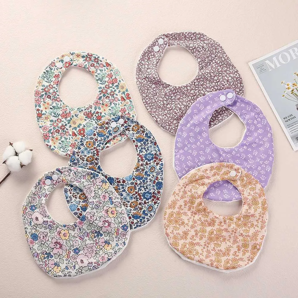 Bibs Burp panos de flor babador bebê cheio de algodão Botão ajustável Bandagem lenço adequado para alimentar novos meninos e meninas Saliva toalhas Burp Fabric D240513