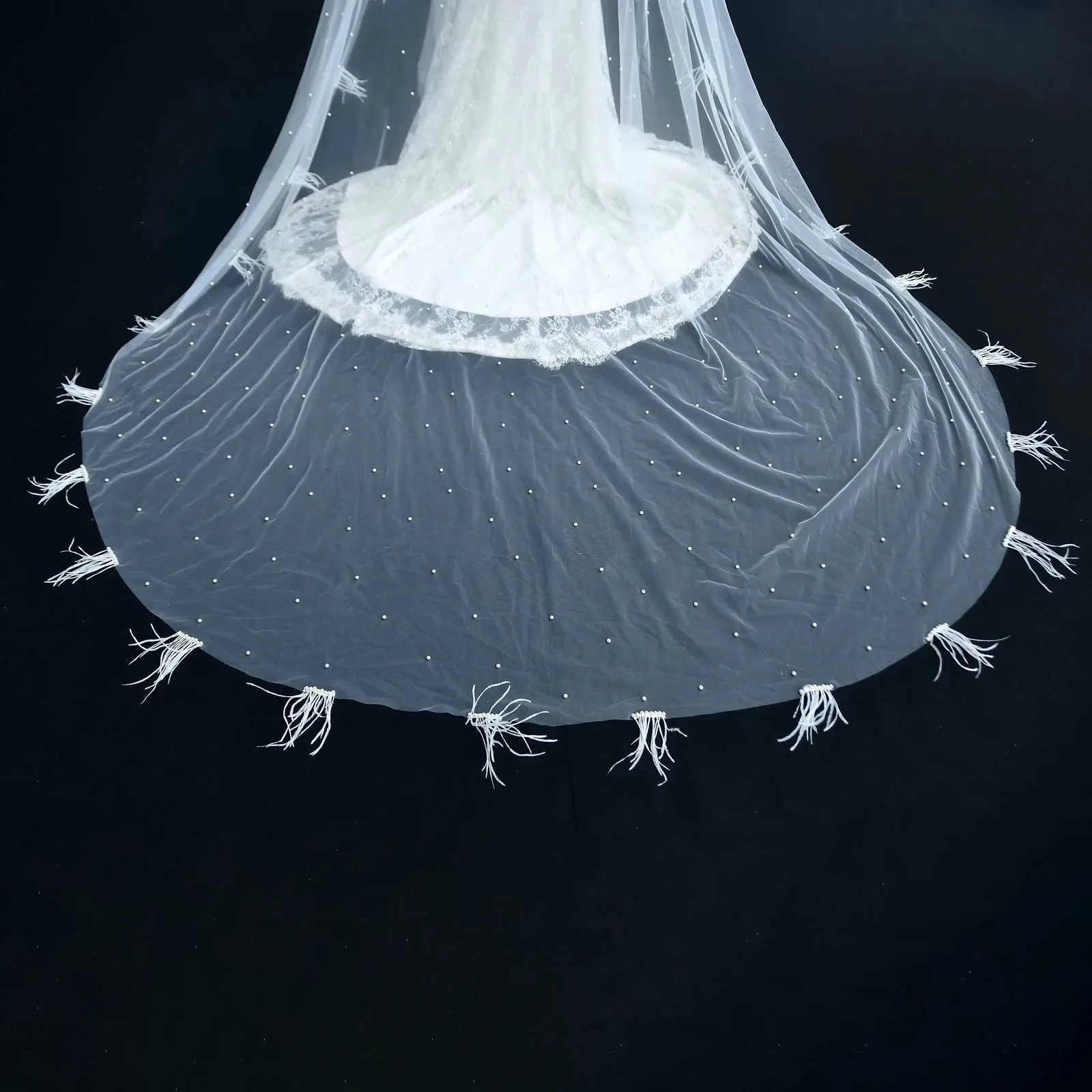 Jewelry V23 Cathedral Wedding Comb 1 Tier Veil with Feather Beading White Bridal Hair Accessories for Bride_voghion.com