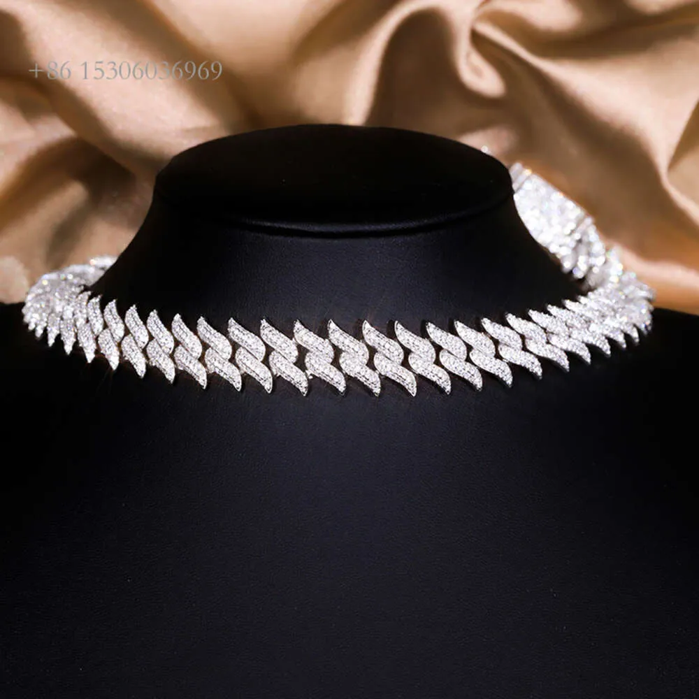 Fashion personnalisée haut de giron solide sterling sier sier sief gol plaqué forme glacée vvs d collier de diamant Moisanite Moisanite
