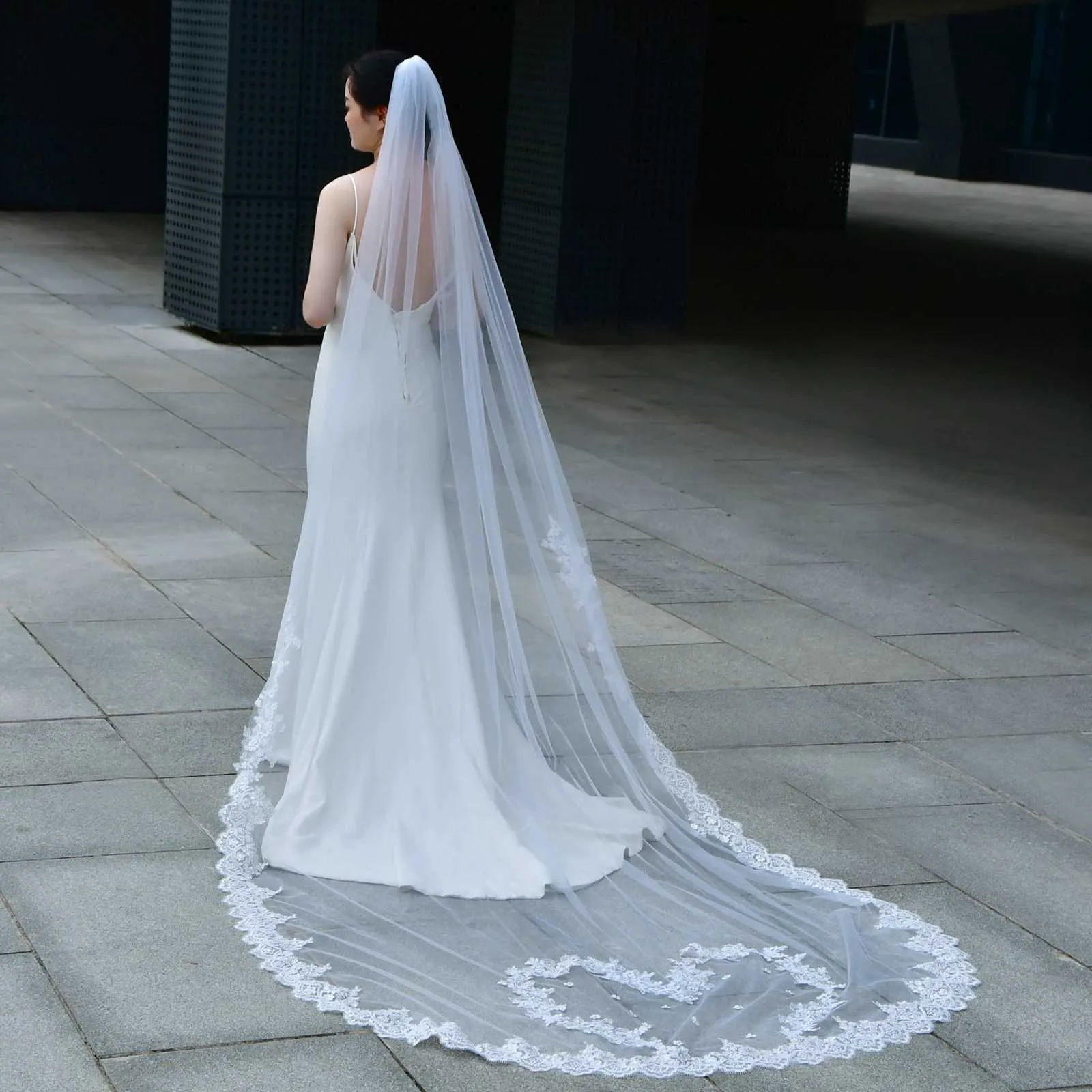 Hair Jewelry V163 Love Shape Veil Long Bridal Veils Cathedral 1 Tier Lace Appliques Edge Mantilla Wide Wedding_voghion.com