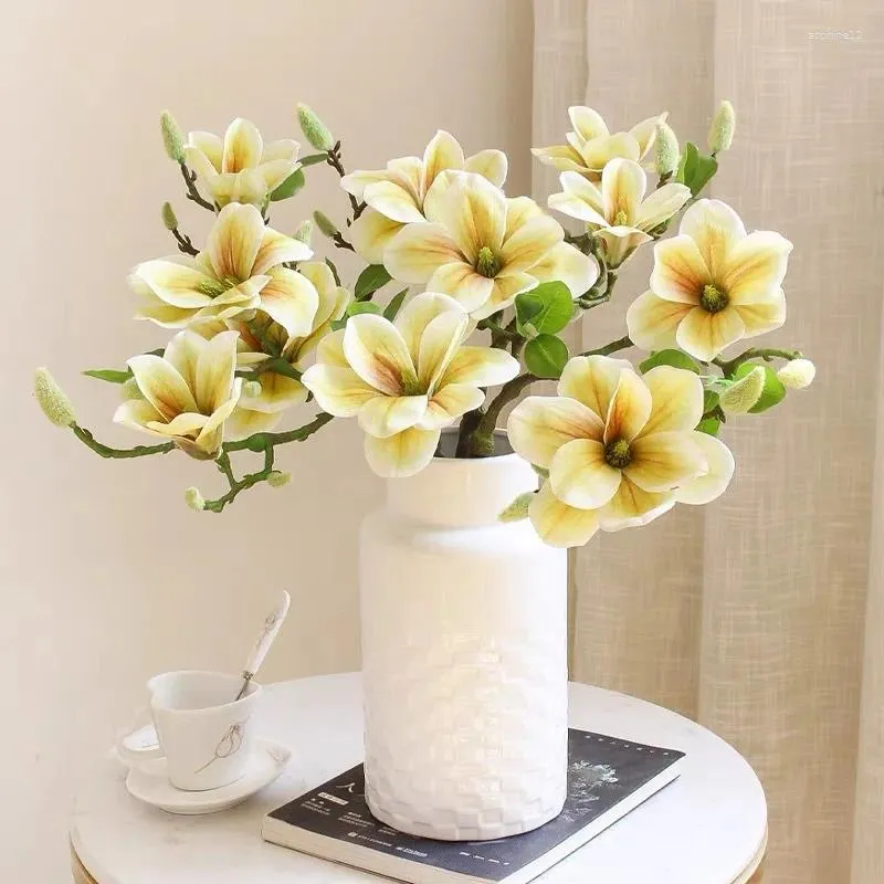 Dekoracyjne kwiaty symulowane Magnolia 3D Feel White Living Room Sayt Flower Art Artificial Decoration Ornaments Materiały