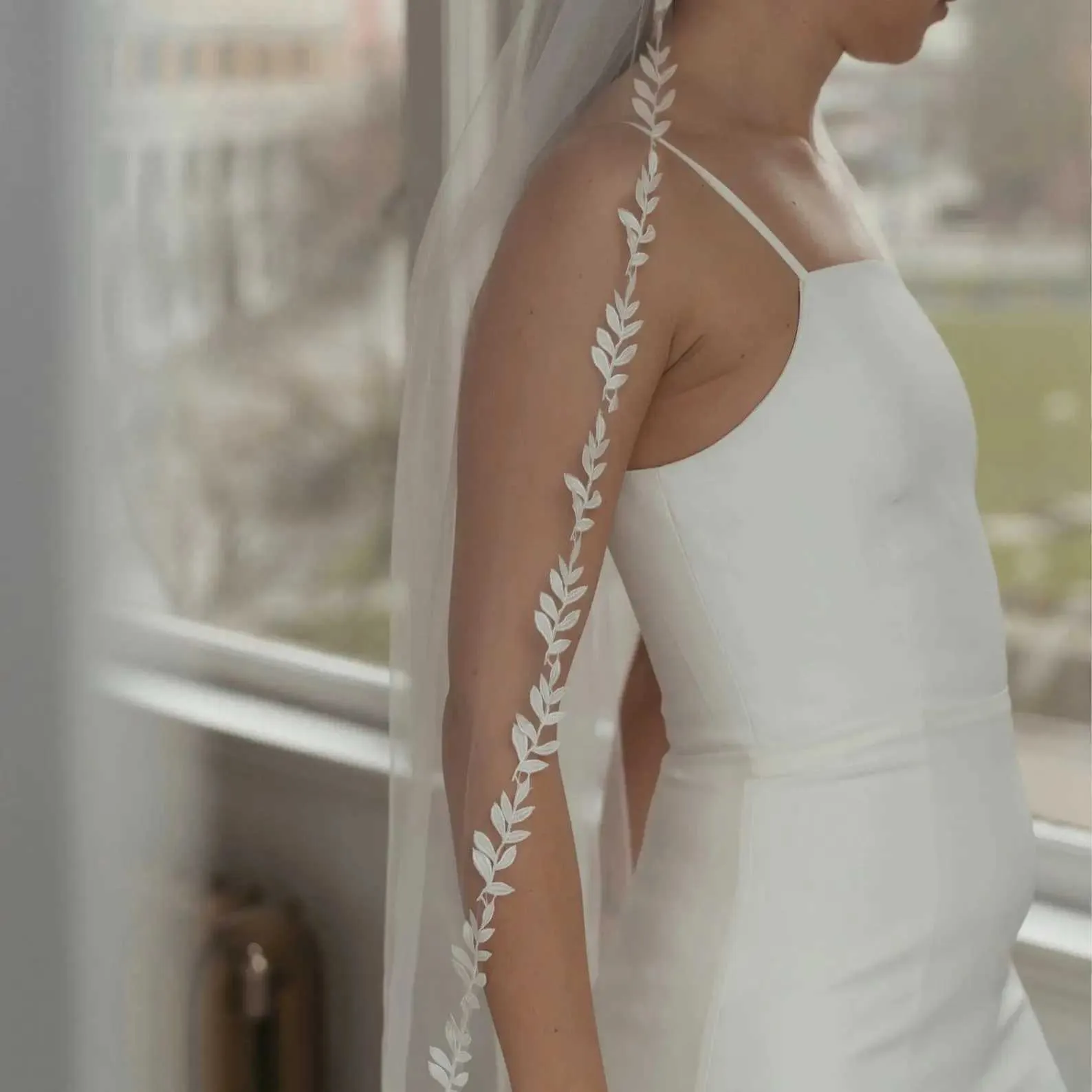 Voile de mariée avec bordure en bijoux pour cheveux, voile de mariage blanc ivoire de 3 m, bordure fine en dentelle festonnée, cathédrale, accessoires de mariée_voghion.com