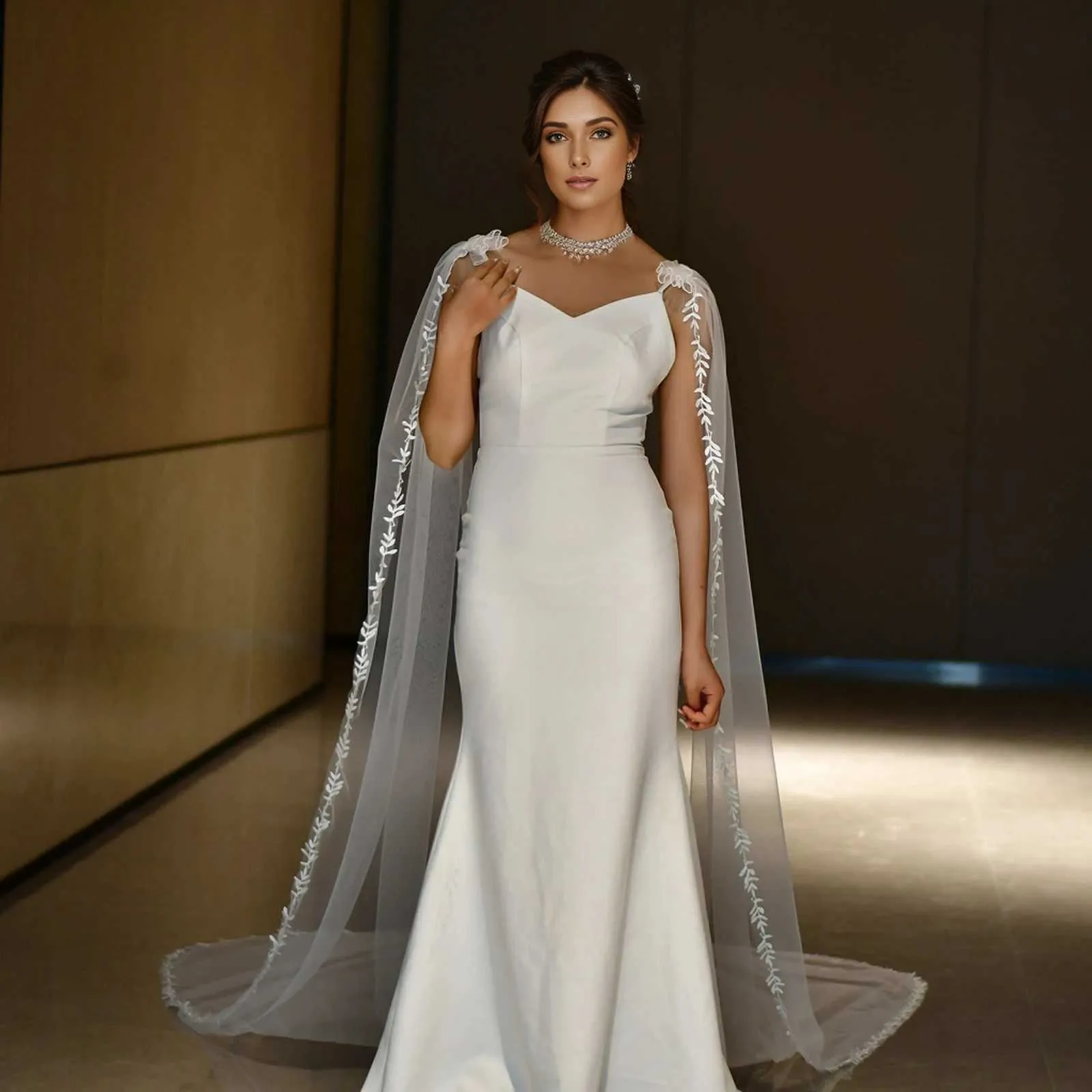 Braut-umhangschleier Mit Spitzenblumen Für Elegante Hochzeiten_voghion.com