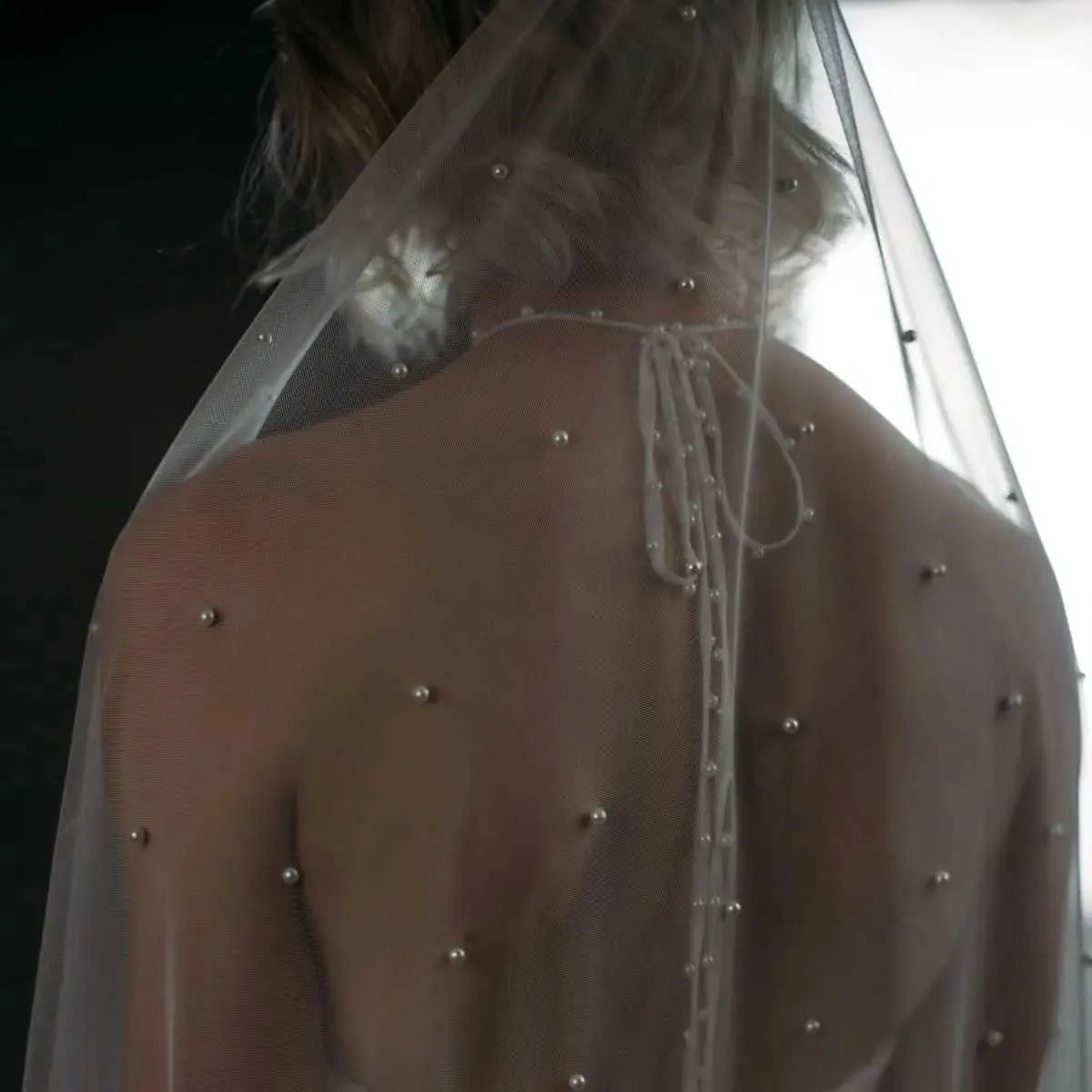 Hair Jewelry Elegant Pearls Veils Slick Flat Comb Wedding Veil Mixed Beading 1 Tier Cut Edge Long Veiled Women Bridal_voghion.com