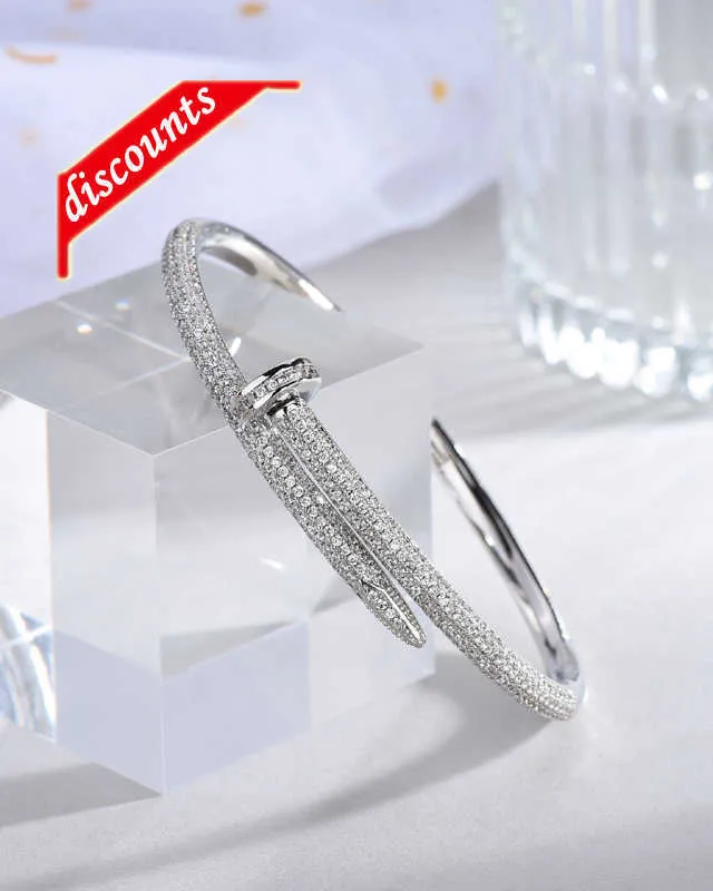 Donia smycken lyxig armband nagelarmband överdrivet titanstål mikroinmatat zirkongåva från europeiska och amerikanska modedesigner med Box QC2Z