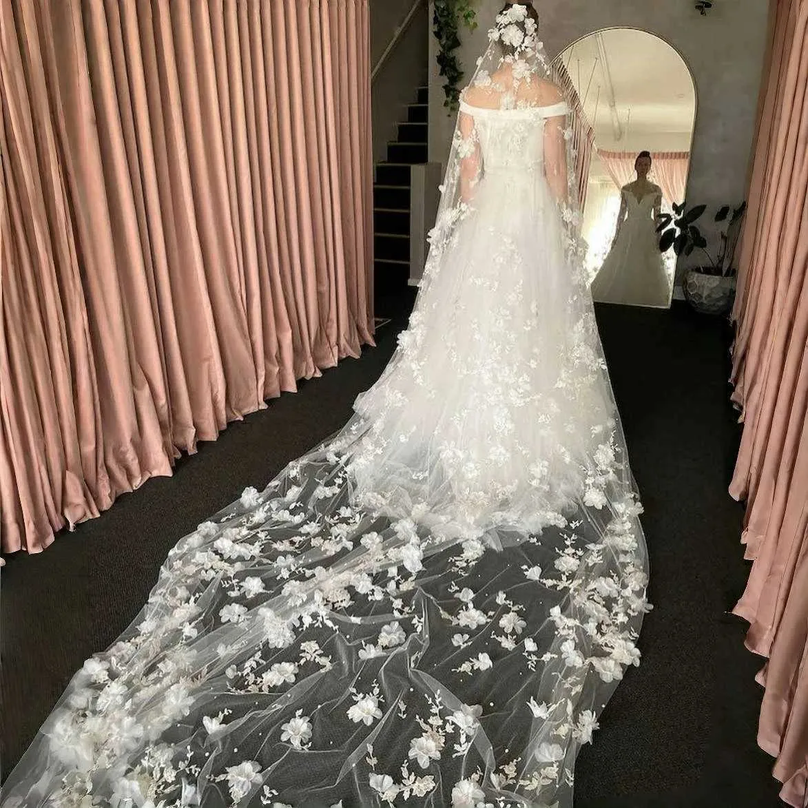 Hair Jewelry Super Pearls Beaded Wedding Veil 3D Flowers Long Cathedral Soft Bridal Illusion with Comb Bride Accessories_ipsvogv.com