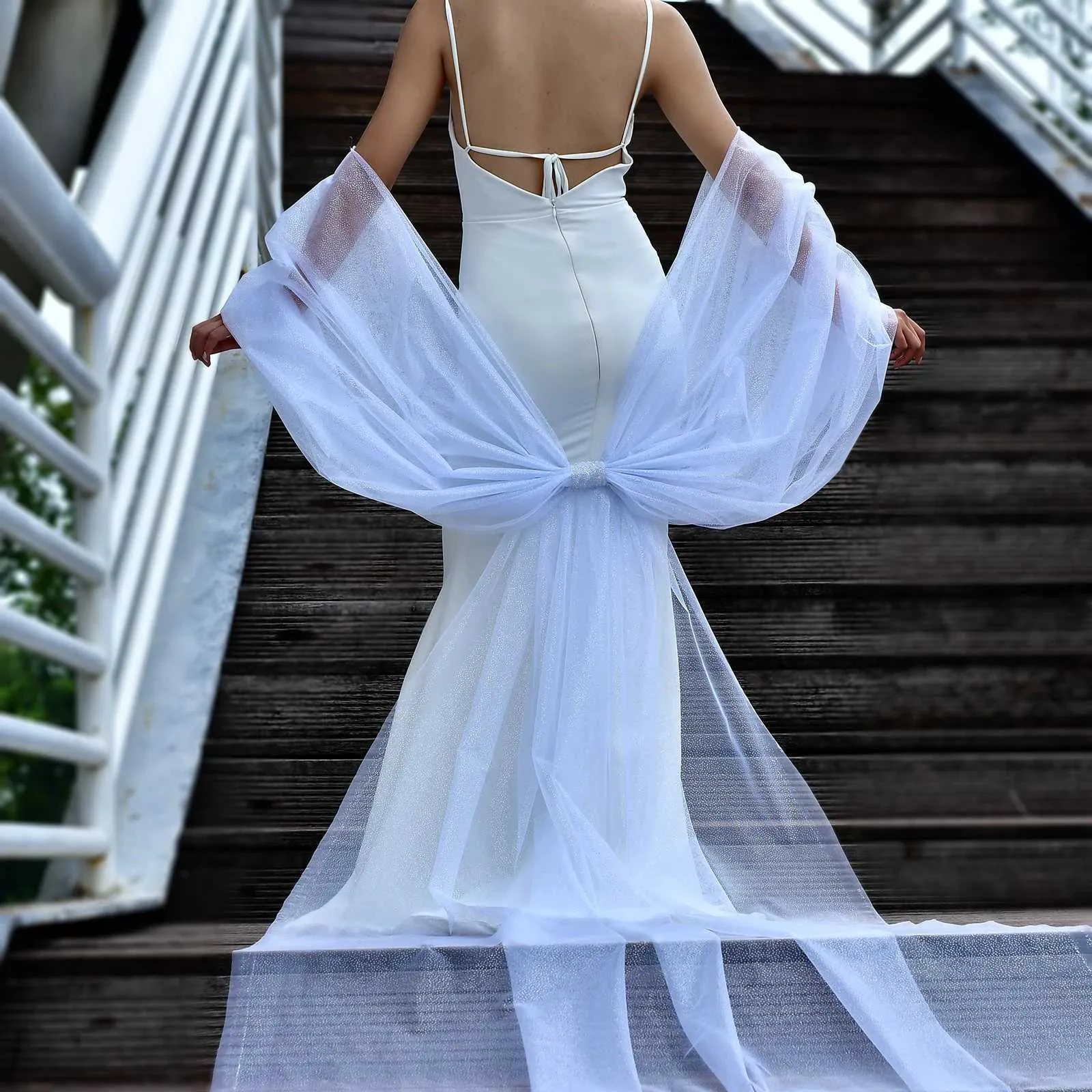 Hair Jewelry Womens Cape MZB04 Sparking Capes Veil Bridal Shawls Accessories Bride Bolero Sier Jacket Removable Strap_voghion.com