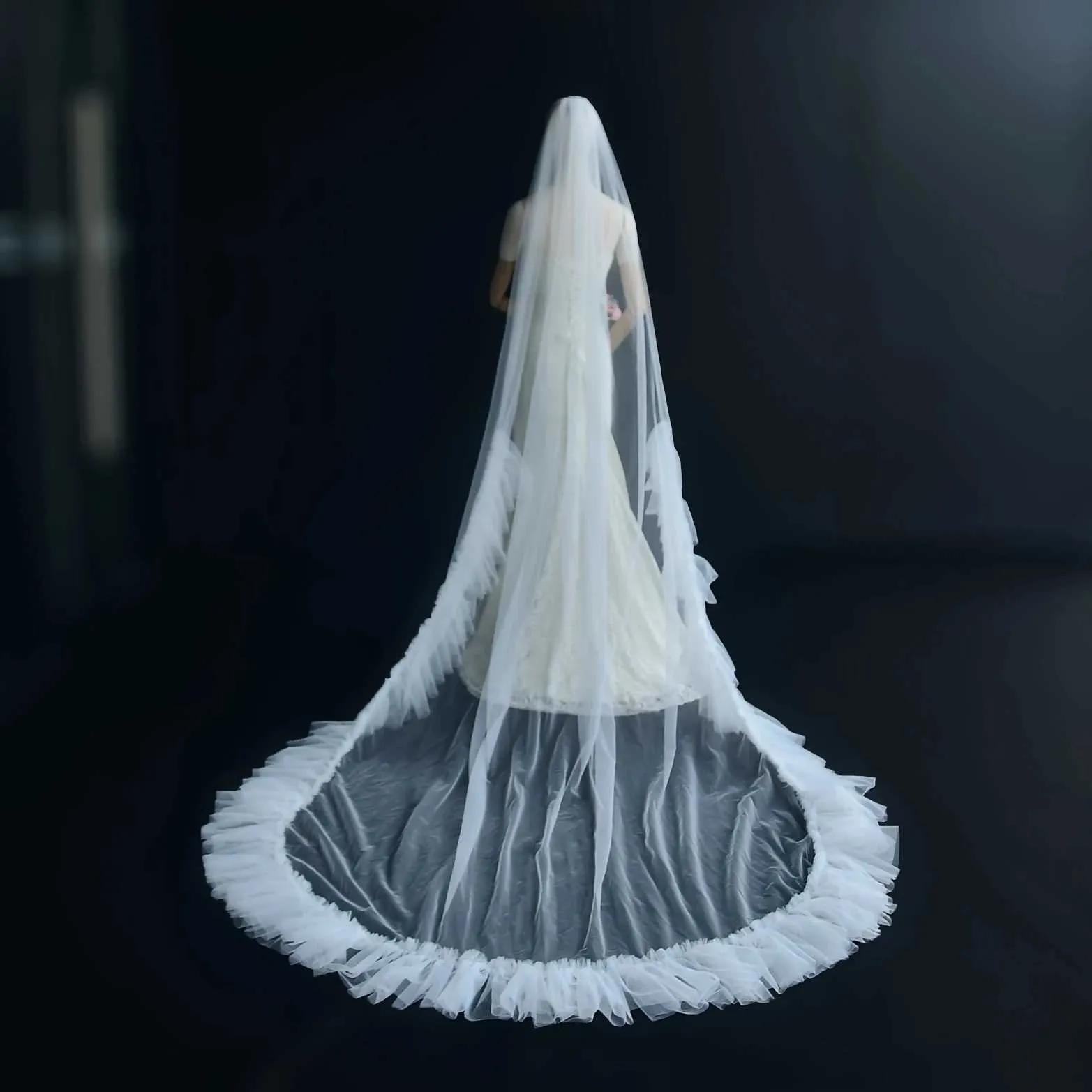 Hair Jewelry V181 Romantic Bridal Veils 1 Tier Lotus Leaf Pleated Edge Long Cathedral Veil with Comb Wedding Bride_voghion.com